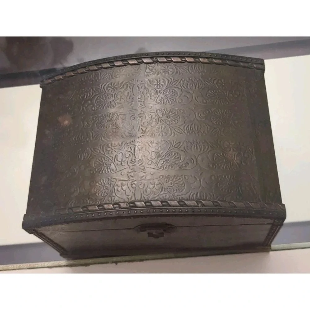 Vintage Brown Cooper‎ Or BrassCovered Layered Chest With Some Scuffs Unbranded